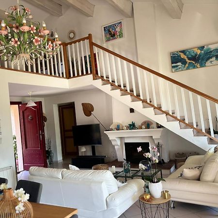 Charmante Villa Familiale ว็องส์ ภายนอก รูปภาพ