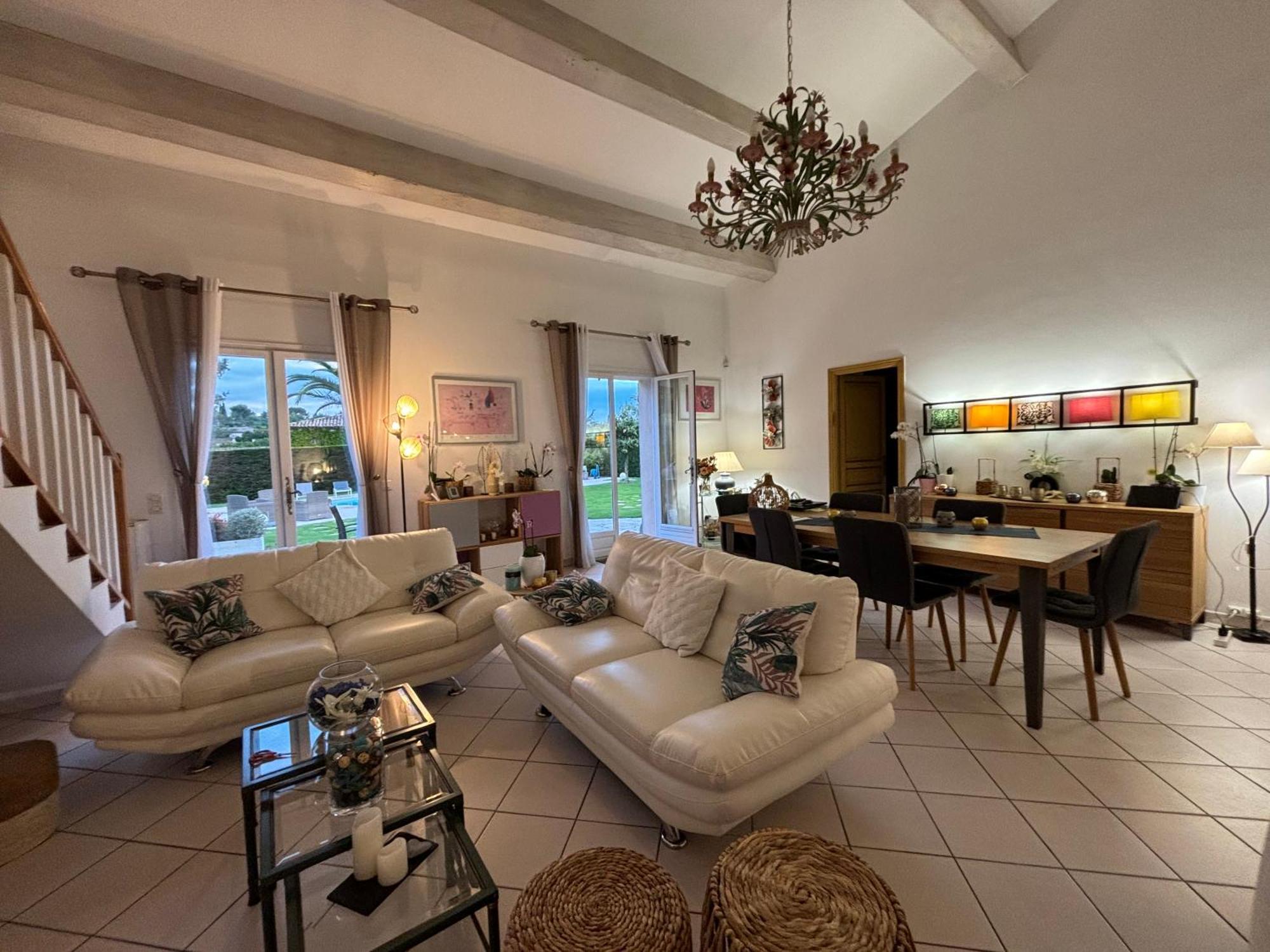 Charmante Villa Familiale ว็องส์ ภายนอก รูปภาพ