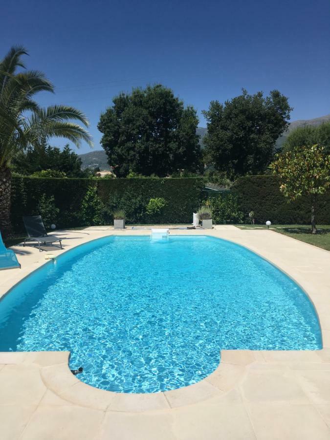 Charmante Villa Familiale ว็องส์ ภายนอก รูปภาพ
