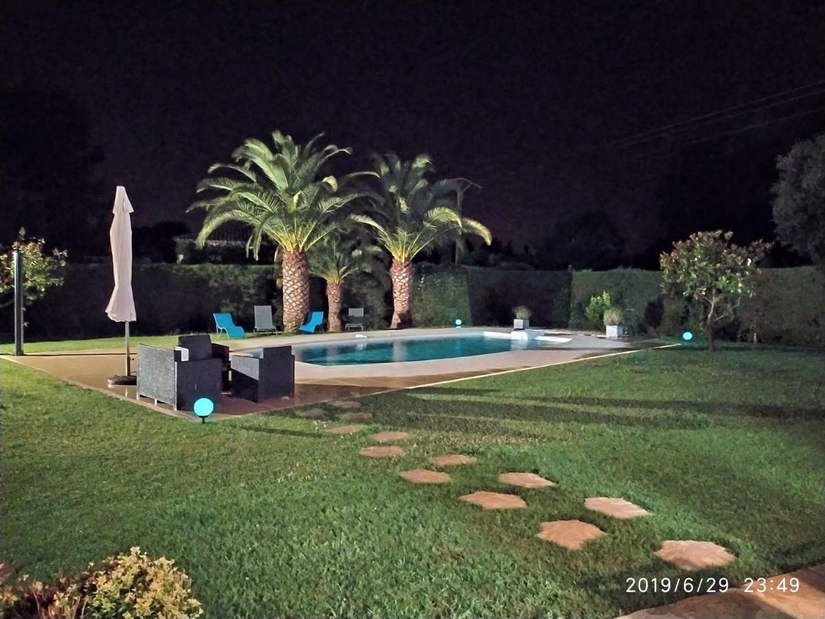 Charmante Villa Familiale ว็องส์ ภายนอก รูปภาพ